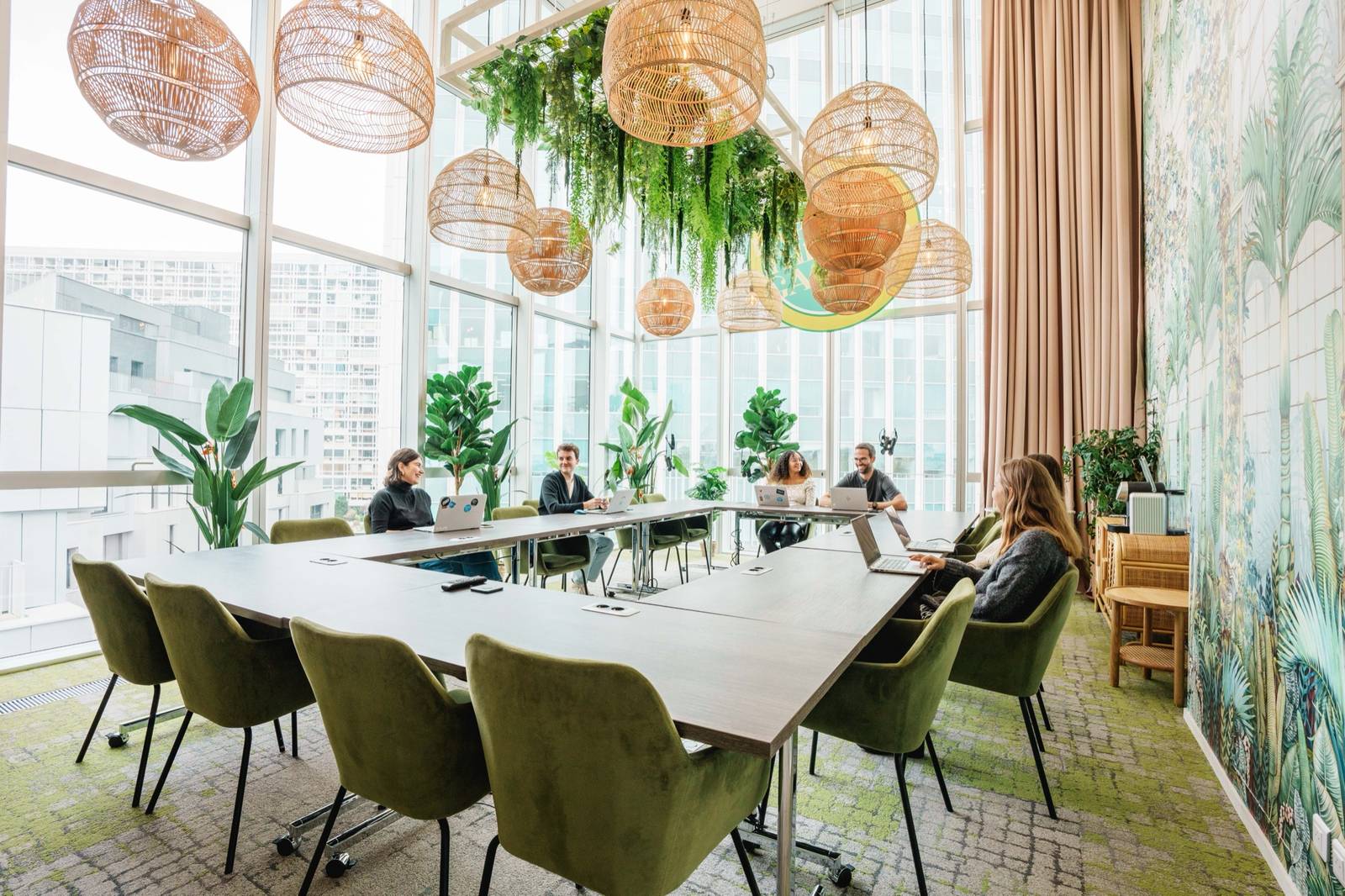 Salle de réunion jungle au Wojo Paris Montparnasse